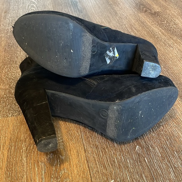 Black heels. Small signs of wear - Picture 5 of 6